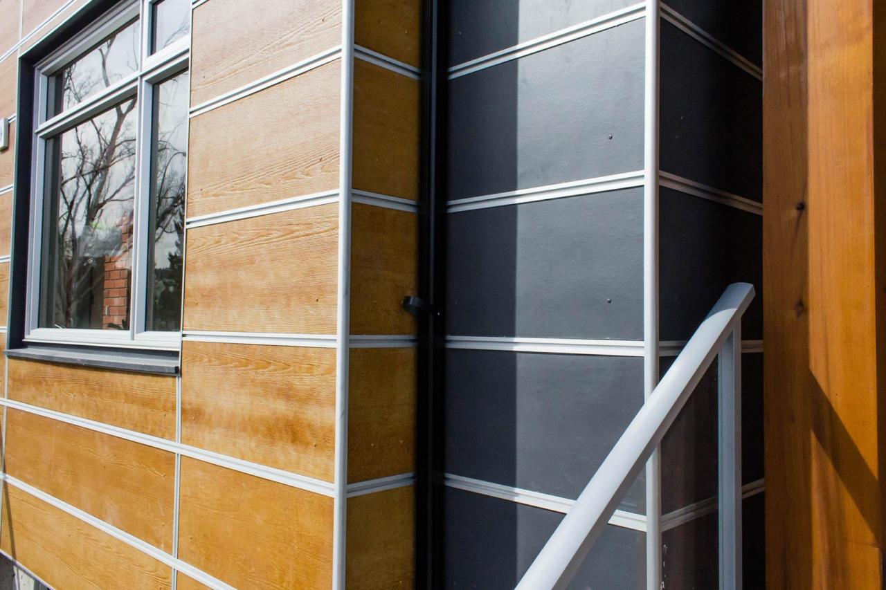 Fiber cement composite siding